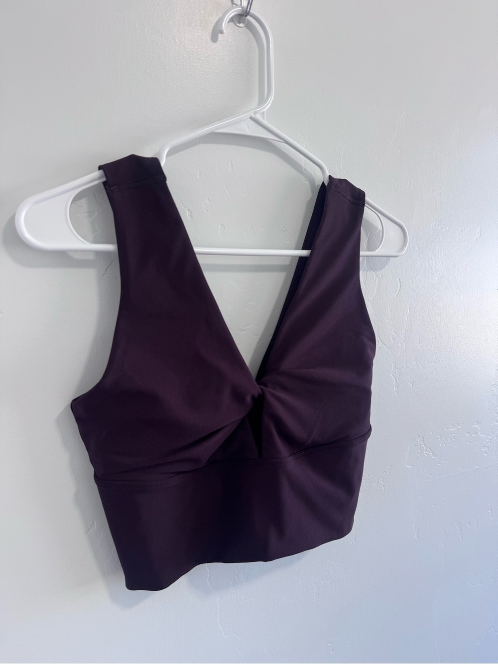 Old Navy Light Support PowerSoft Twist Longline Sports Bra Plum Small - Picture 3 of 7